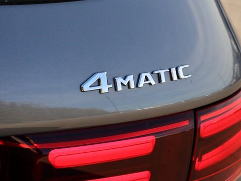 New 2026 Mercedes-Benz GLB 250 4MATIC image 9