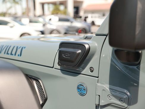 Used 2025 Jeep Wrangler Willys 4xe image 14