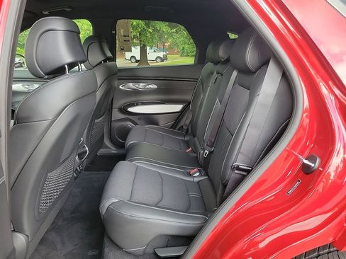 Used 2025 Genesis GV70 3.5T Sport image 13