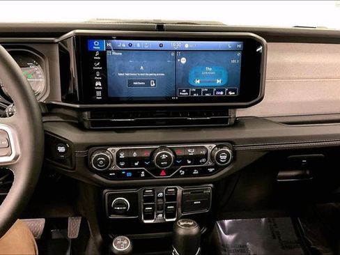 Used 2025 Jeep Wrangler Unlimited Sahara w/ Safety Group image 30