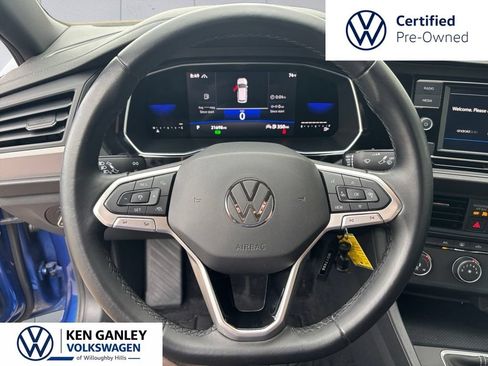 Used 2022 Volkswagen Jetta Sport FWD image 12