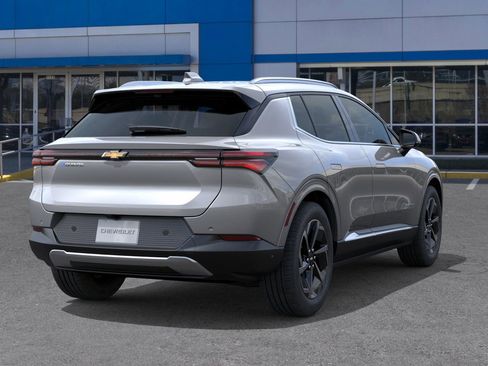 New 2025 Chevrolet Equinox EV LT image 4