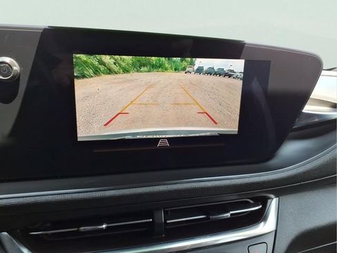 Used 2024 Buick Envista Preferred w/ Convenience I Package FWD image 17