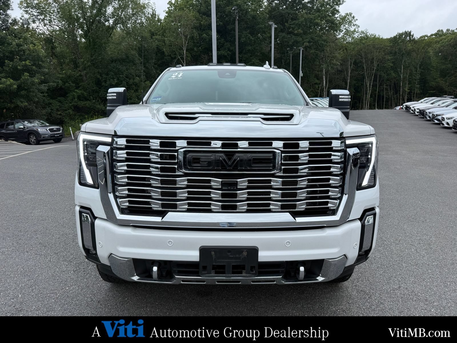 Used 2024 GMC Sierra 2500 Denali w/ Denali Reserve Package AWD/4WD image 3