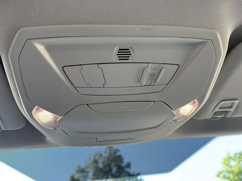 Used 2018 Ford Focus Titanium FWD image 37