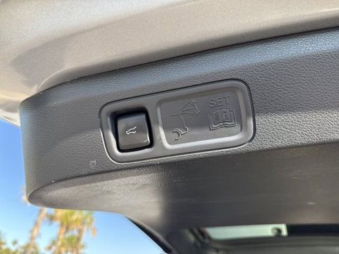 Used 2024 Ford Expedition Platinum AWD/4WD image 14