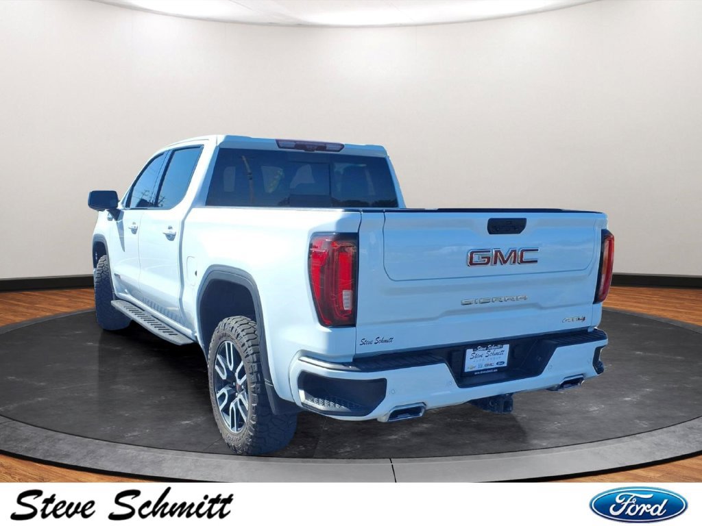 Used 2024 GMC Sierra 1500 AT4 w/ Technology Package AWD/4WD image 3