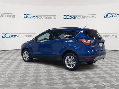 Used 2017 Ford Escape SE w/ Equipment Group 201A image 6