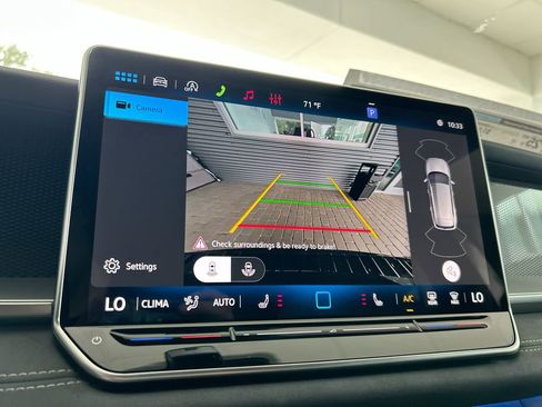New 2026 Volkswagen Tiguan SE R-Line AWD/4WD image 25
