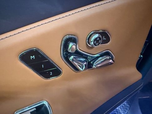 Used 2020 Bentley Flying Spur W12 image 22