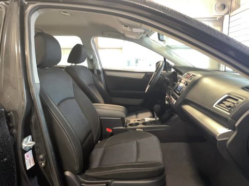 Used 2018 Subaru Outback 2.5i image 16