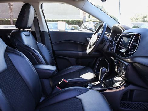 Used 2021 Jeep Compass Latitude image 16