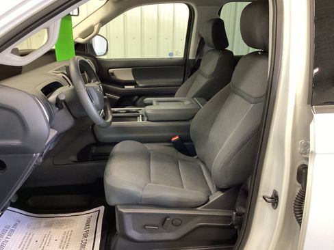 Used 2025 Ford Expedition Active AWD/4WD image 13