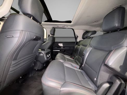Certified 2025 Ford Expedition Active AWD/4WD image 11