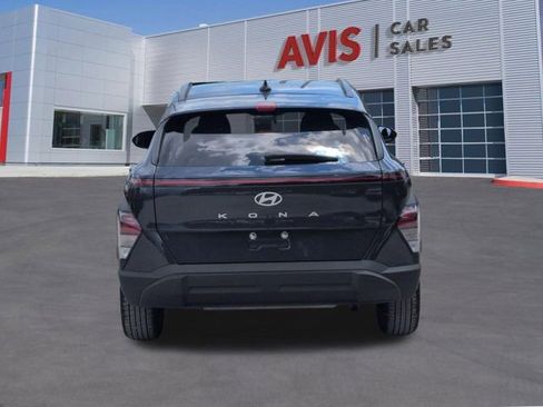 Used 2025 Hyundai Kona SEL FWD image 7
