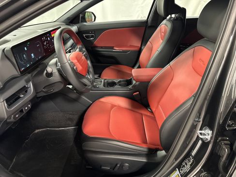 New 2026 Kia K4 EX w/ GT-Line Premium Package FWD image 3