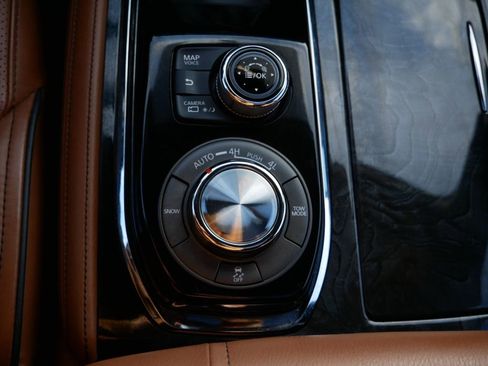 Used 2021 INFINITI QX80 Sensory w/ All-Season Package image 27