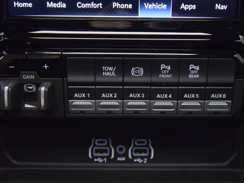 New 2026 RAM 3500 Laramie w/ Night Edition AWD/4WD image 32