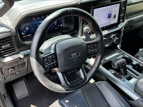 Used 2025 Ford F150 Raptor AWD/4WD image 12