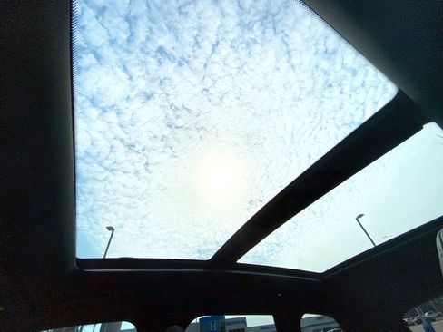 Used 2026 BMW X1 xDrive28i w/ Technology Package image 21