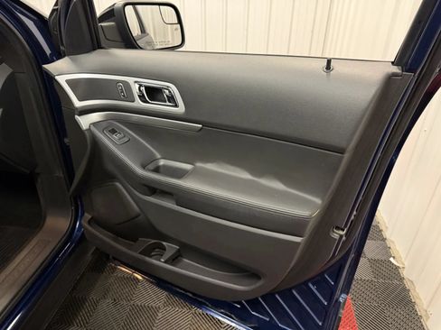 Used 2012 Ford Explorer XLT AWD/4WD image 41