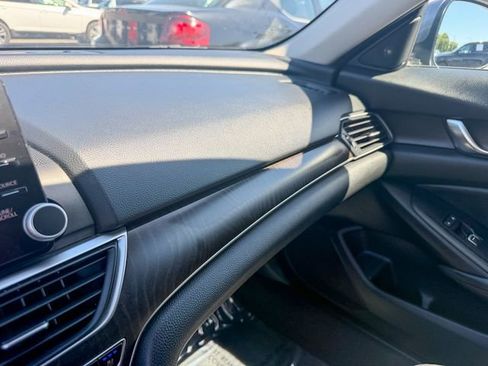 Used 2021 Honda Accord Touring image 24