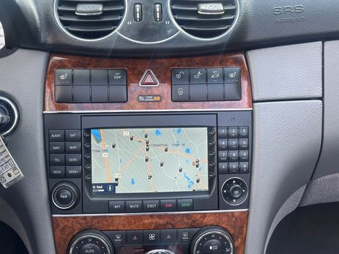 Used 2006 Mercedes-Benz CLK 500 Cabriolet image 37