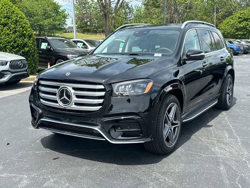New 2026 Mercedes-Benz GLS 450 4MATIC image 3