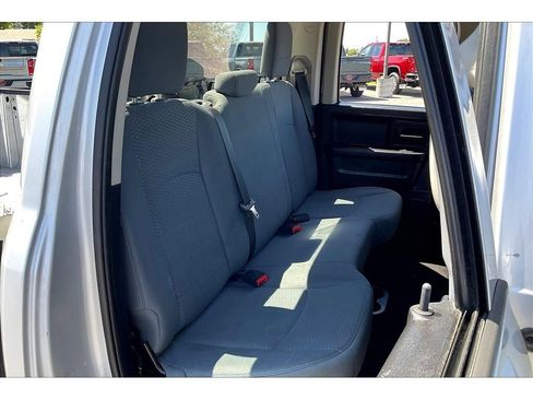 Used 2016 RAM 1500 ST w/ SXT Appearance Group image 28