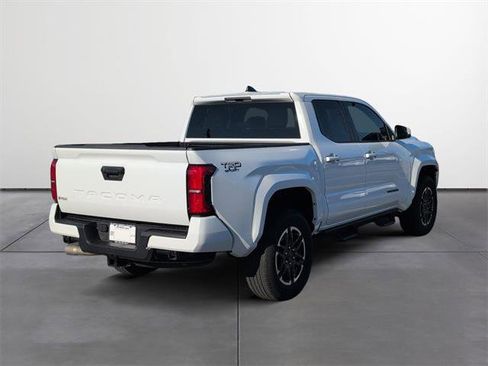 Used 2024 Toyota Tacoma TRD Sport image 5