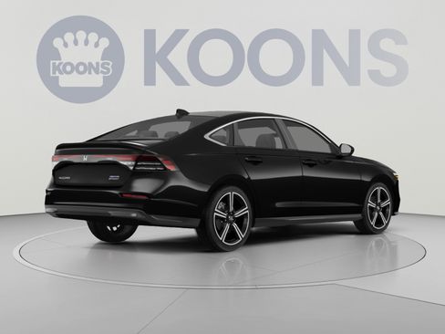 Used 2024 Honda Accord Sport image 4