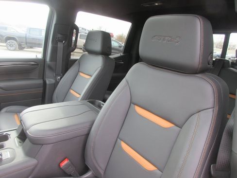 New 2026 GMC Sierra 1500 AT4 w/ AT4 Premium Package image 15