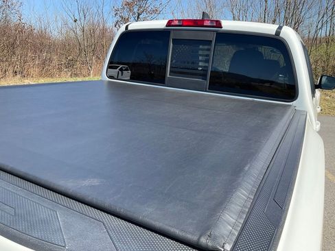 Used 2022 Nissan Frontier SV AWD/4WD image 25
