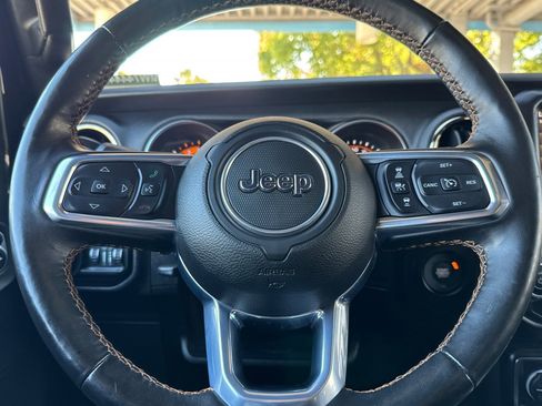 Used 2021 Jeep Wrangler Unlimited Sahara image 23