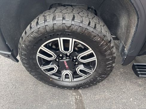 Used 2023 GMC Sierra 2500 AT4 w/ Gooseneck/5TH Wheel Package AWD/4WD image 56