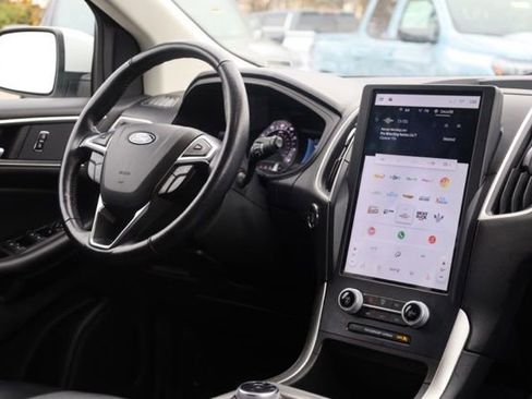 Used 2023 Ford Edge SEL image 33