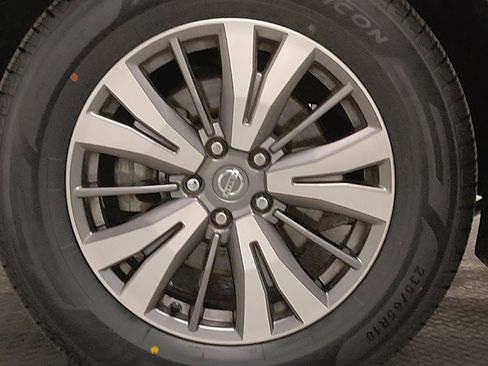 Used 2020 Nissan Pathfinder S image 31