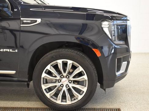 Used 2022 GMC Yukon Denali AWD/4WD image 13