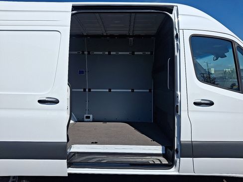 New 2025 Mercedes-Benz Sprinter 2500 image 7