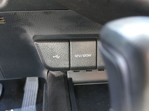 Used 2023 Toyota Camry SE image 21