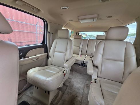 Used 2011 GMC Yukon XL Denali AWD/4WD image 7