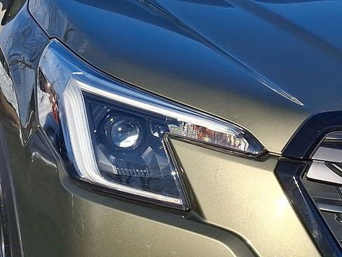 Used 2023 Subaru Forester Limited image 9