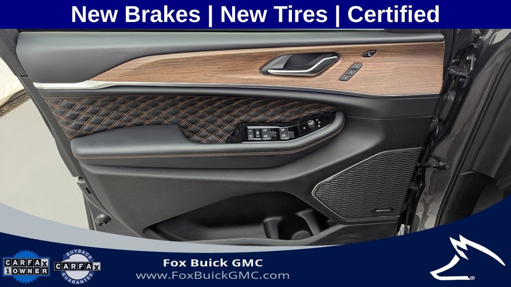 Used 2022 Jeep Grand Cherokee Summit AWD/4WD image 25