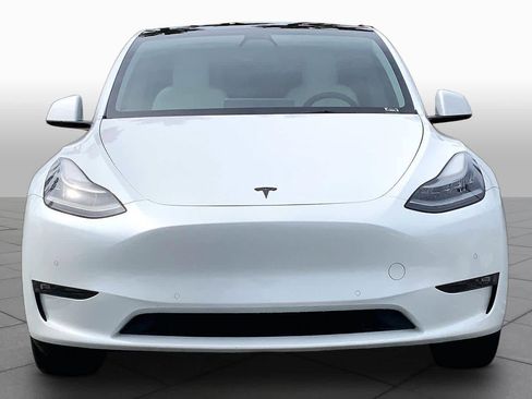Used 2021 Tesla Model Y Long Range image 3