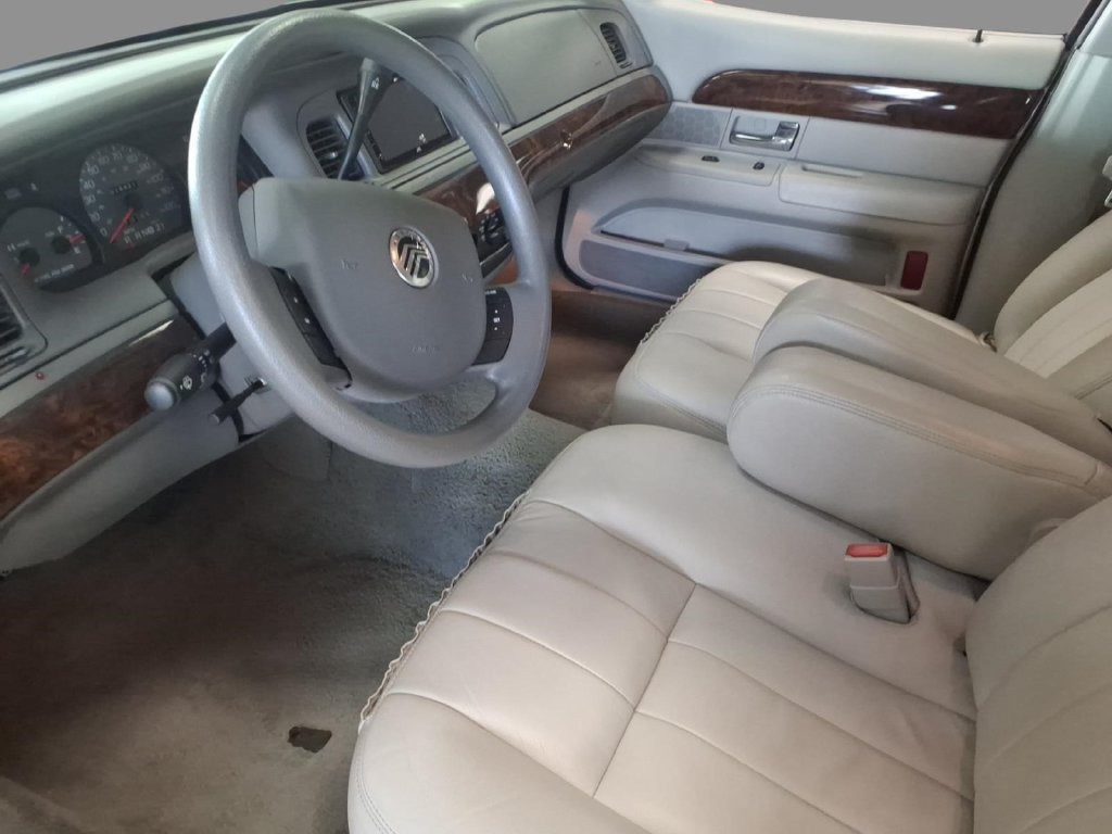 Used 2005 Mercury Grand Marquis GS RWD image 15