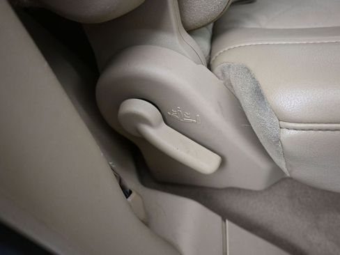 Used 2011 Nissan Armada Platinum w/ 2nd Row Captain Seat Pkg image 42