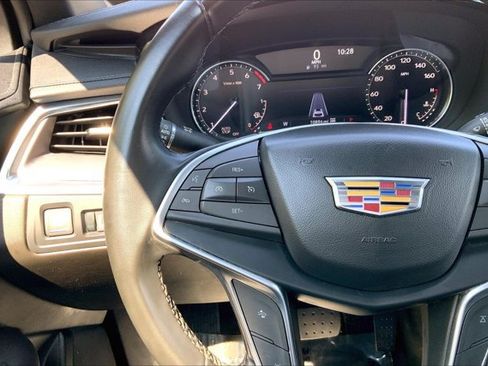 Used 2024 Cadillac XT5 Luxury AWD/4WD image 18