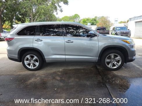 Used 2014 Toyota Highlander Limited FWD image 2