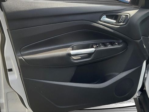 Used 2013 Ford C-MAX Energi SEL FWD image 19