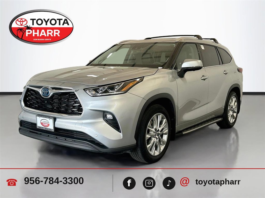Used 2024 Toyota Highlander Limited FWD image 1